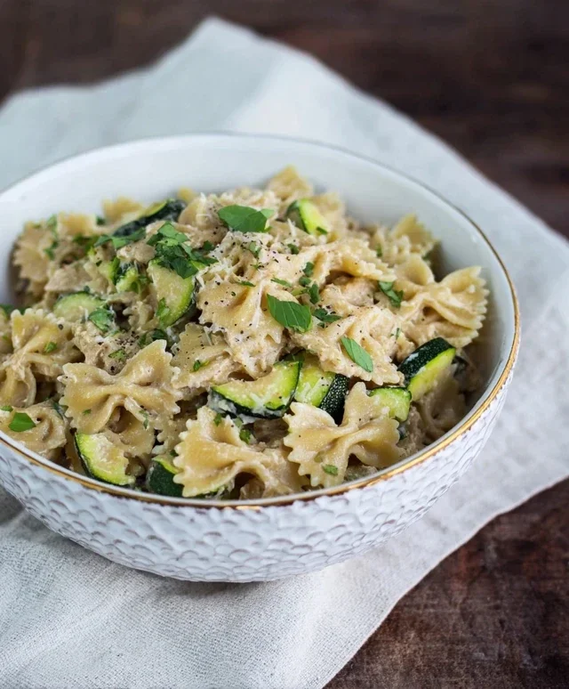 Farfalle integrali tonno e zucchine